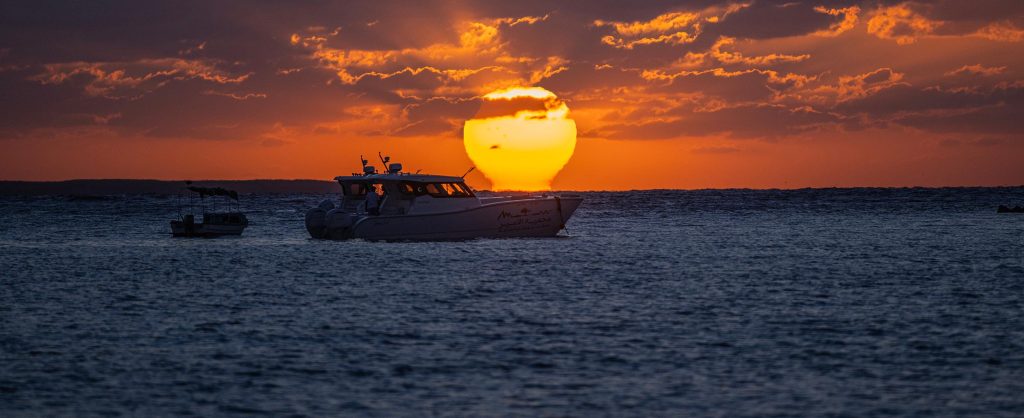 محمية الأمير محمد بن سلمان الملكية تدشن أول قاربين للدوريات البحرية